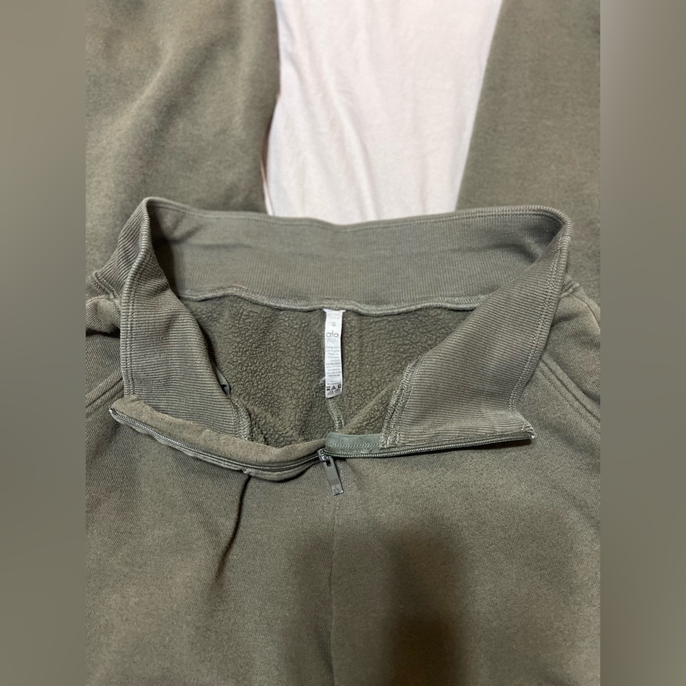 ALO Slick Zip Front Joggers - Picture 5 of 7